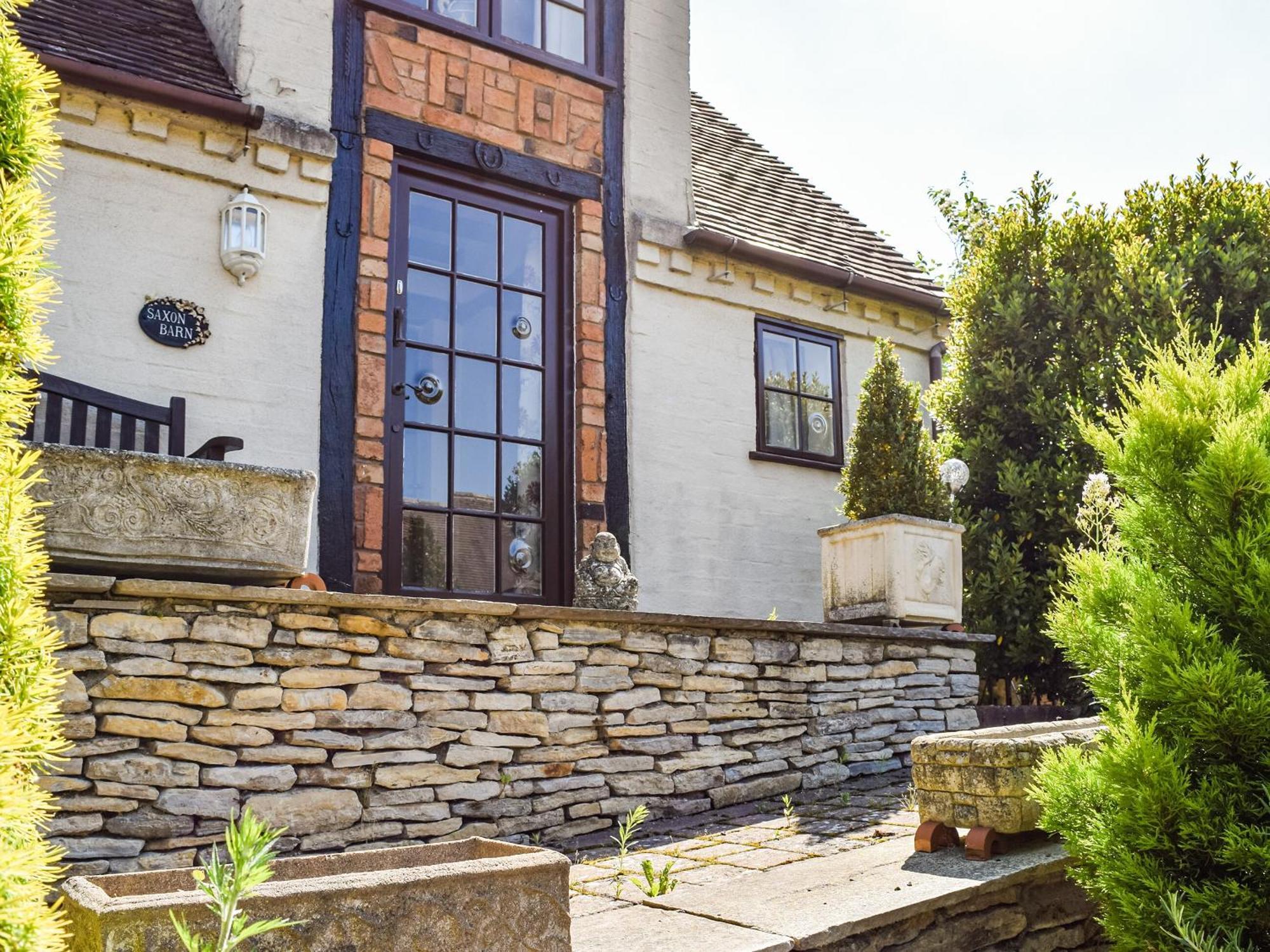 Saxon Barn Broom Exterior foto
